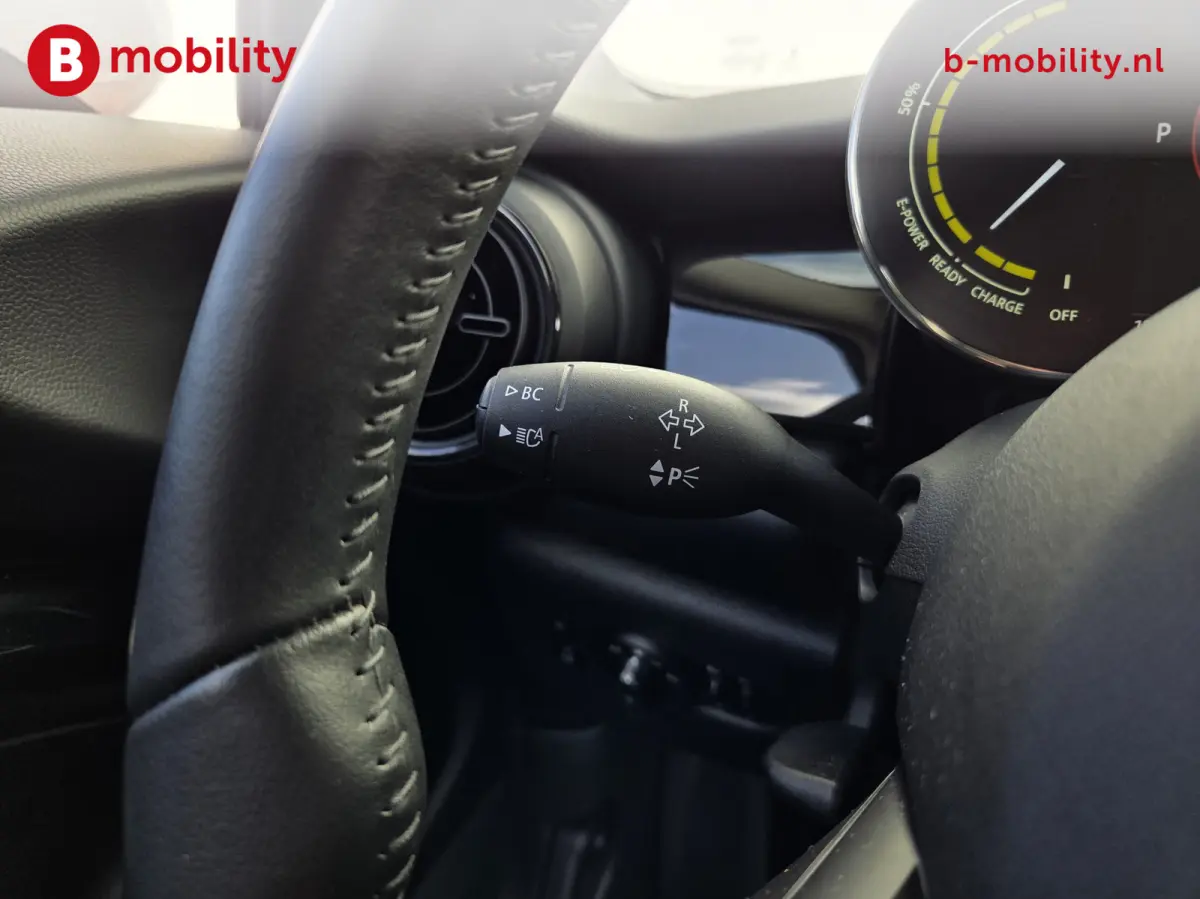 Camden Edition 33 kWh Warmtepomp SOH 99% Snelladen NL Auto! | Sportstoelen | Stoelverwarming | LED | Driving Assist. | DAB