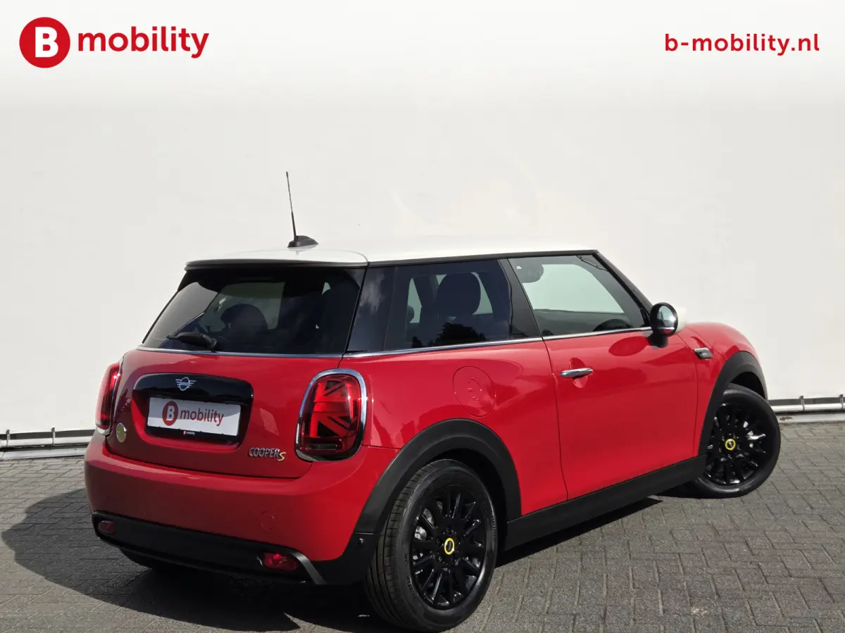 Camden Edition 33 kWh Warmtepomp SOH 99% Snelladen NL Auto! | Sportstoelen | Stoelverwarming | LED | Driving Assist. | DAB