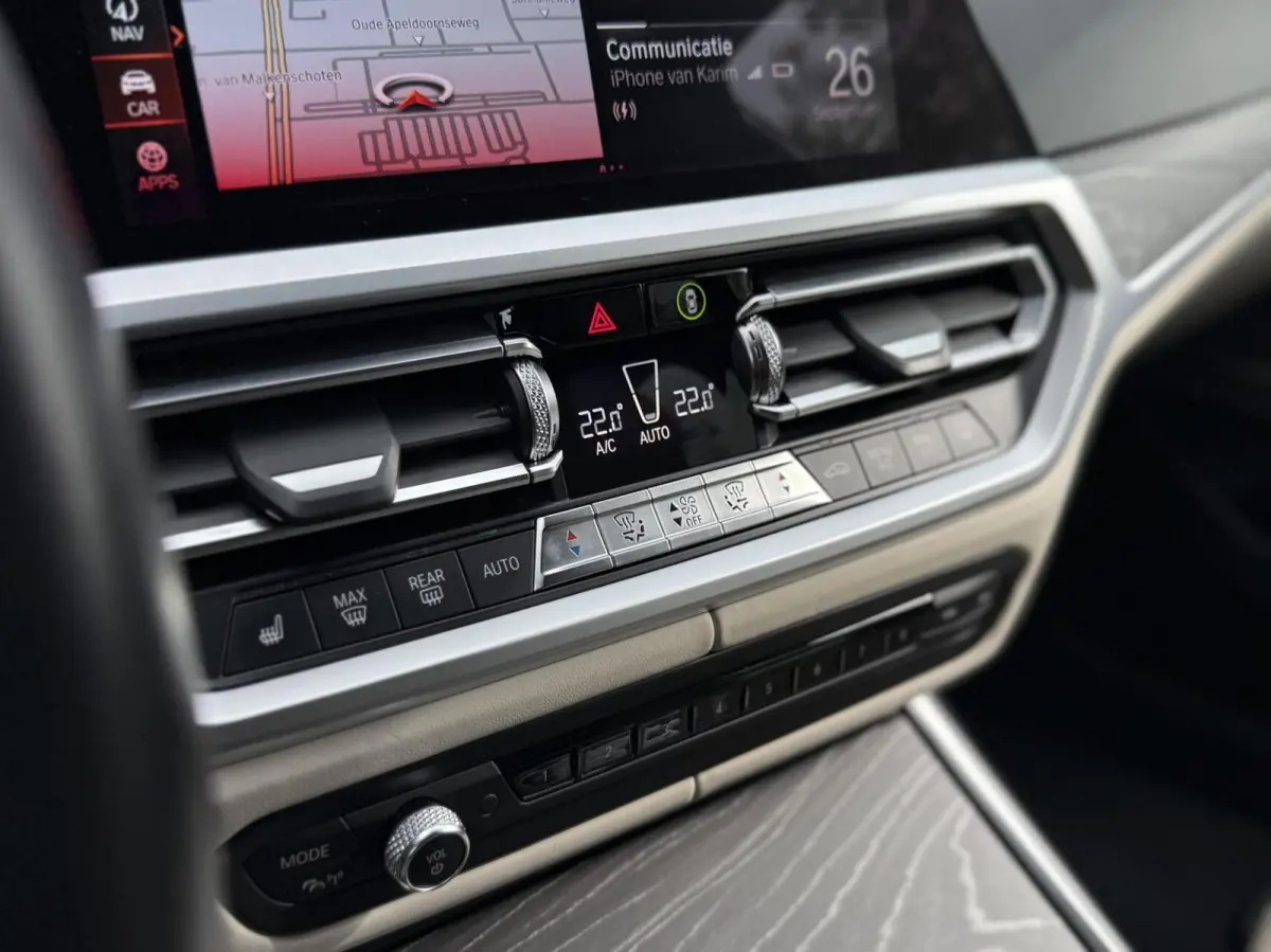 330i Introduction High Executive Edition | BMW Individual | Trekhaak | Adaptieve Cruise | H&K | 360' Camera |