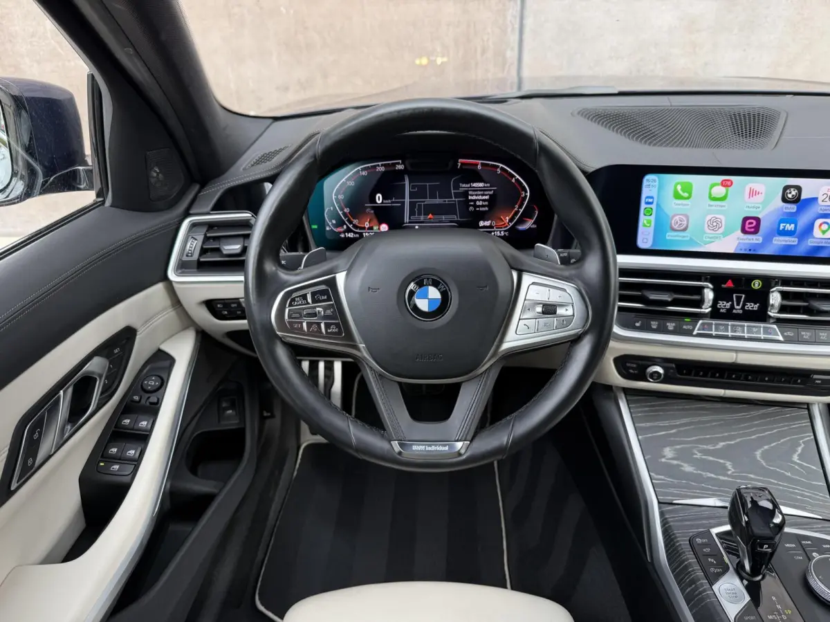 330i Introduction High Executive Edition | BMW Individual | Trekhaak | Adaptieve Cruise | H&K | 360' Camera |