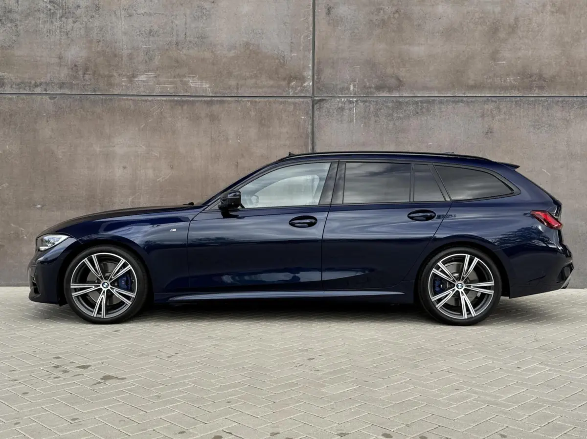 330i Introduction High Executive Edition | BMW Individual | Trekhaak | Adaptieve Cruise | H&K | 360' Camera |