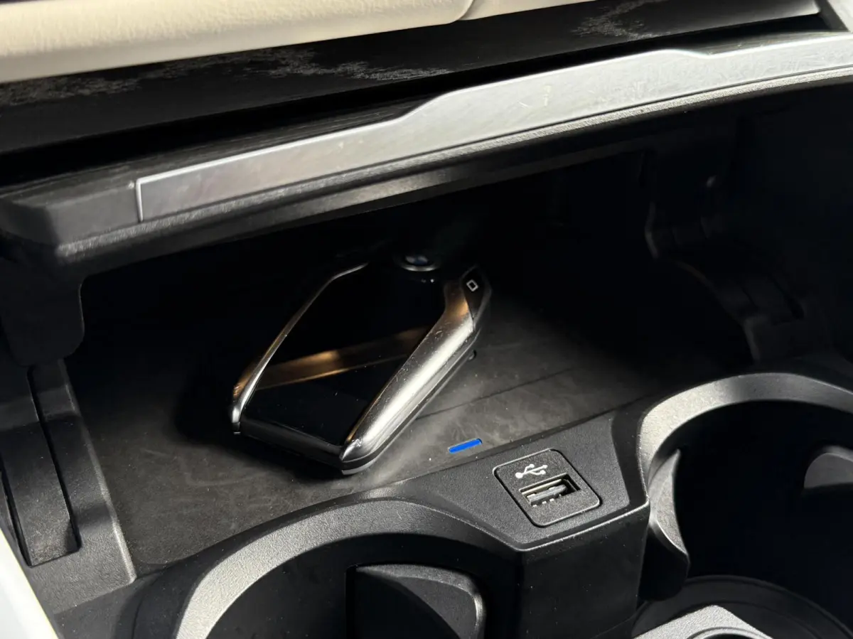 330i Introduction High Executive Edition | BMW Individual | Trekhaak | Adaptieve Cruise | H&K | 360' Camera |