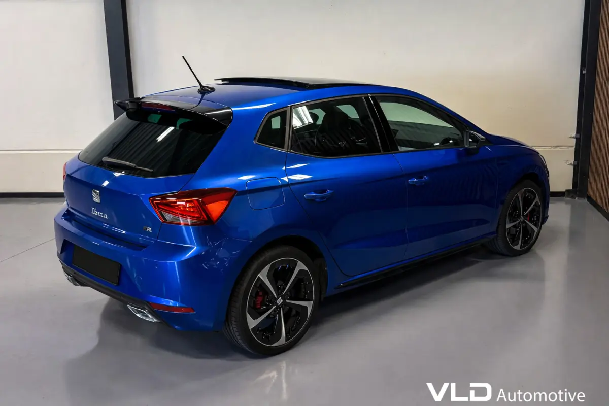 1.0 TSI FR LED PANO BEATS CAM CARPLAY ALCANTARA