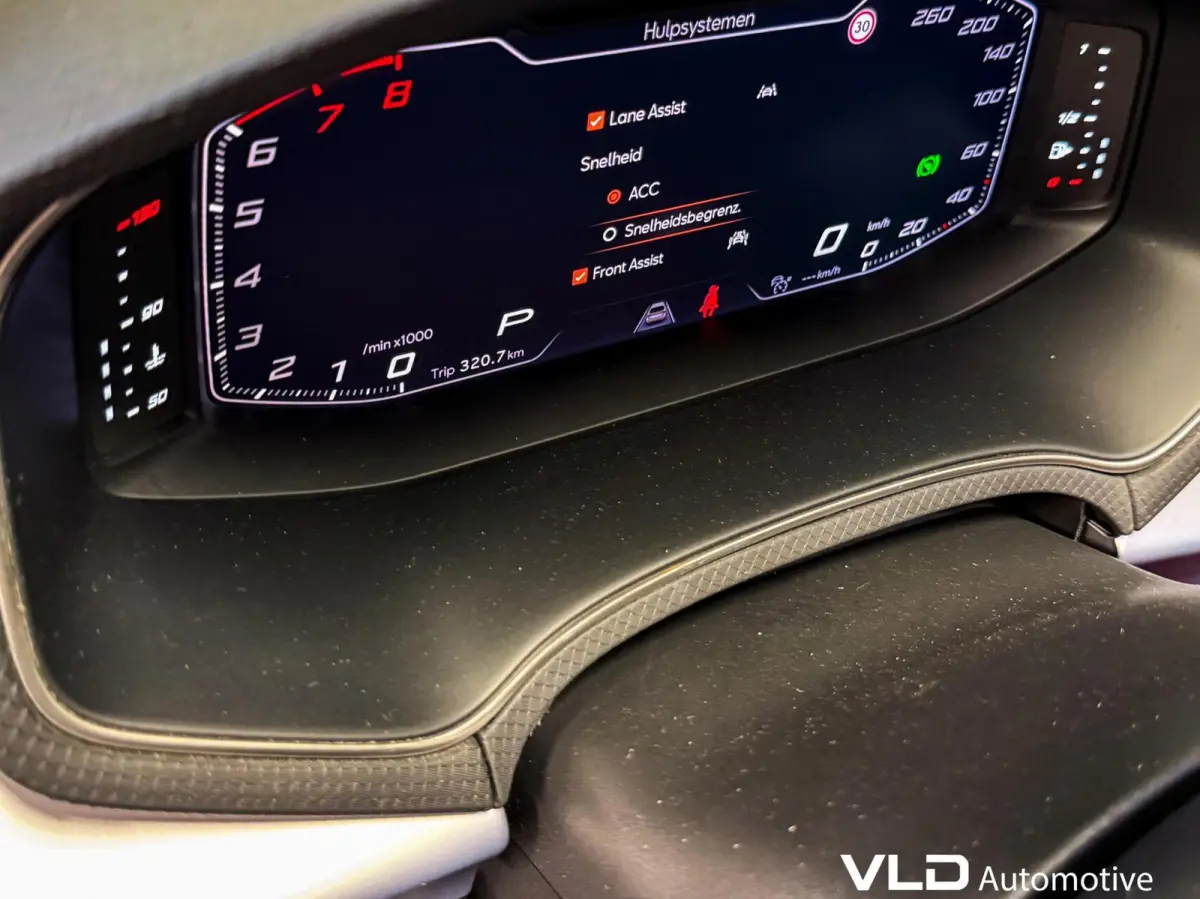 1.0 TSI FR LED PANO BEATS CAM CARPLAY ALCANTARA