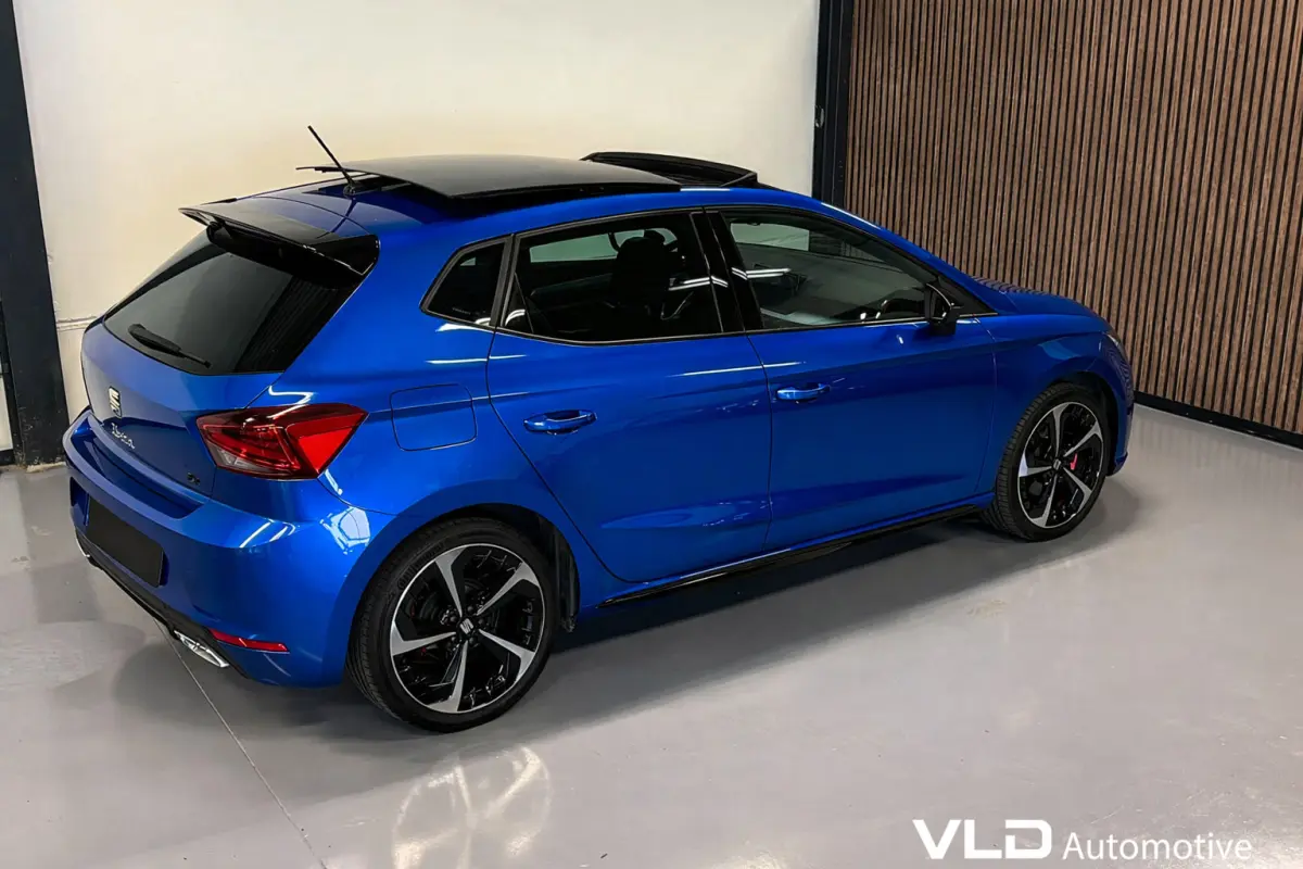 1.0 TSI FR LED PANO BEATS CAM CARPLAY ALCANTARA