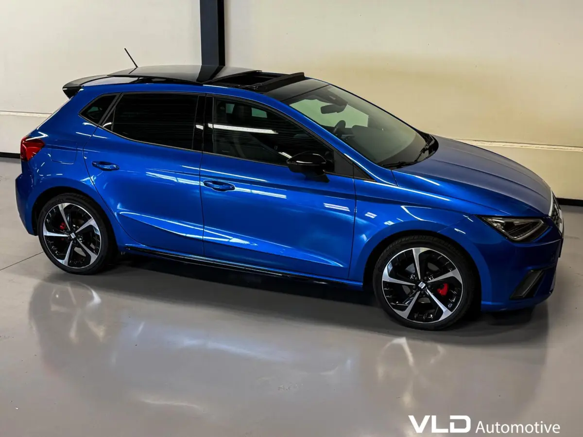 1.0 TSI FR LED PANO BEATS CAM CARPLAY ALCANTARA