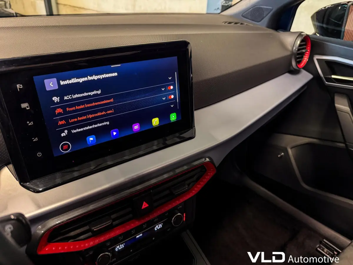 1.0 TSI FR LED PANO BEATS CAM CARPLAY ALCANTARA