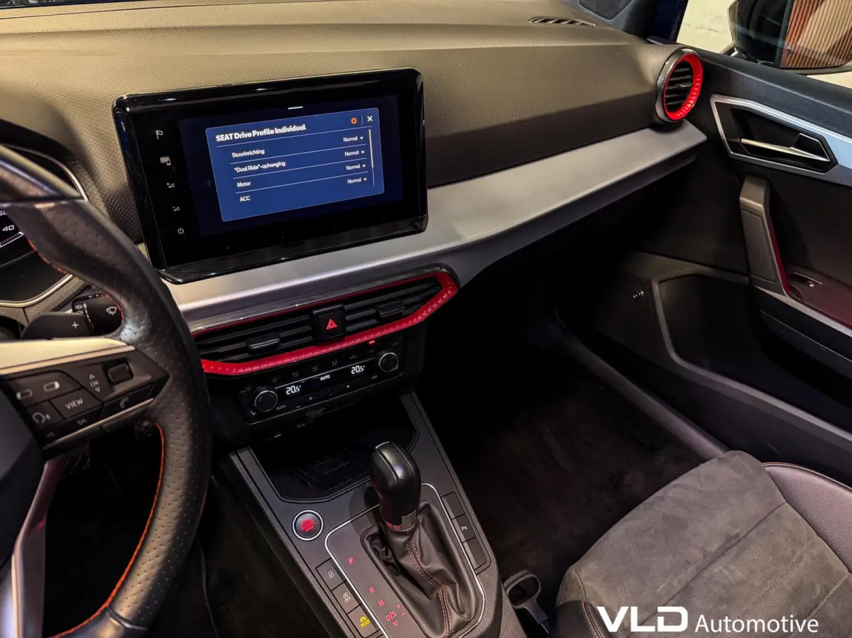 1.0 TSI FR LED PANO BEATS CAM CARPLAY ALCANTARA
