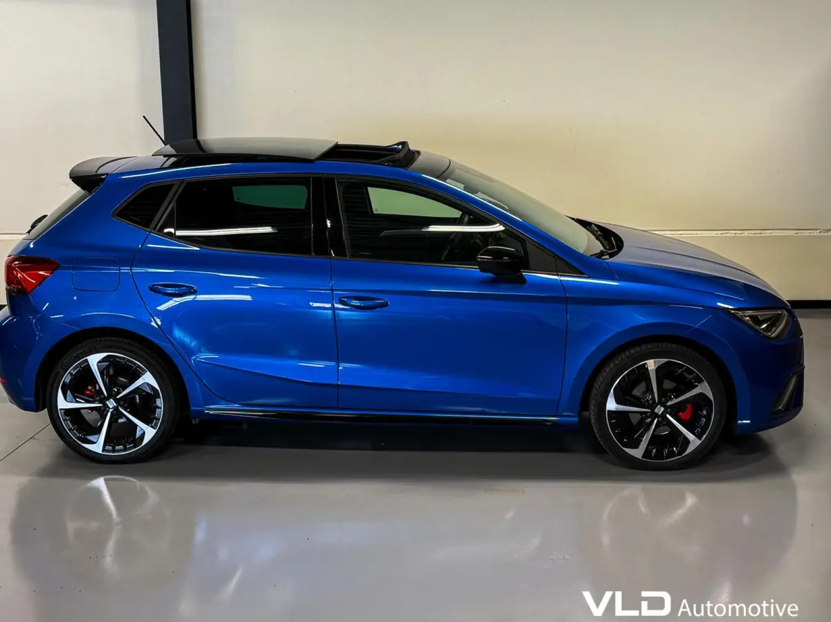 1.0 TSI FR LED PANO BEATS CAM CARPLAY ALCANTARA
