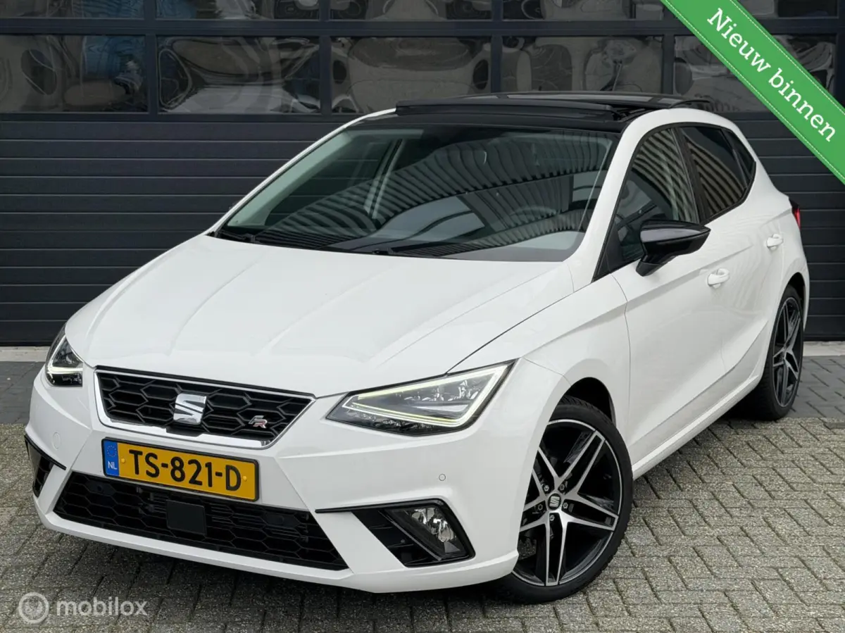 1.0 TSI FR Business Intense | LED | Pano | ACC