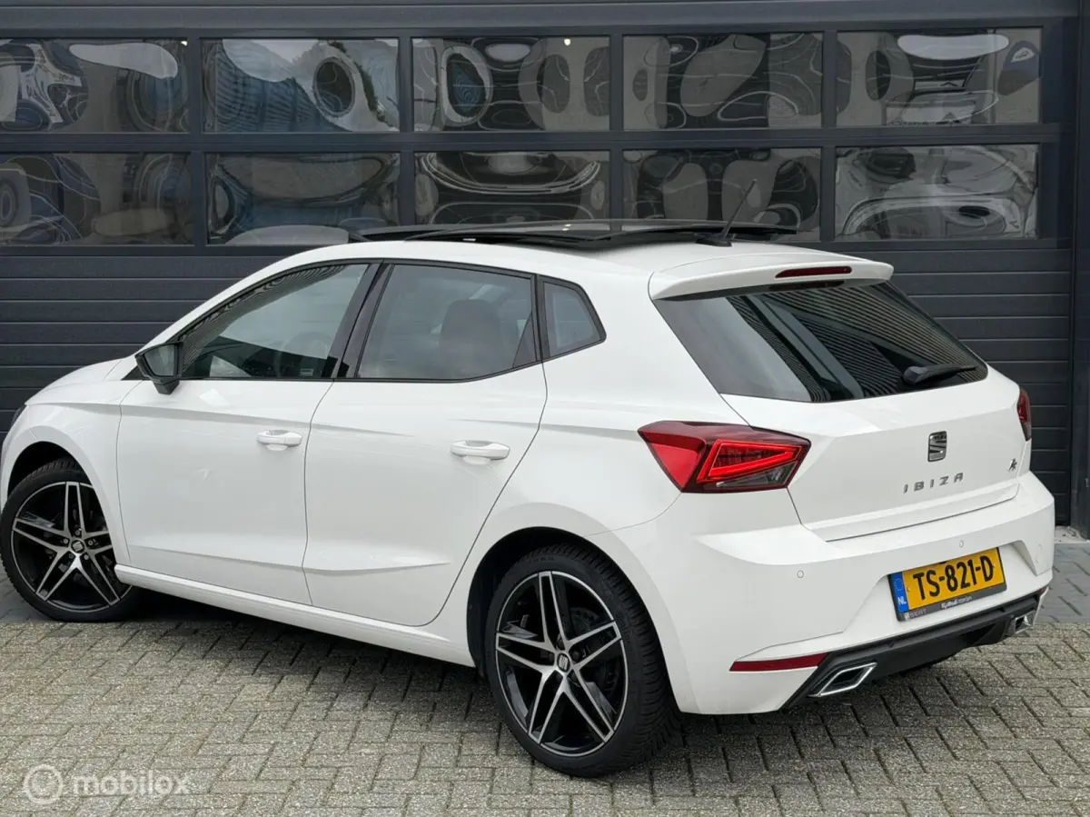 1.0 TSI FR Business Intense | LED | Pano | ACC