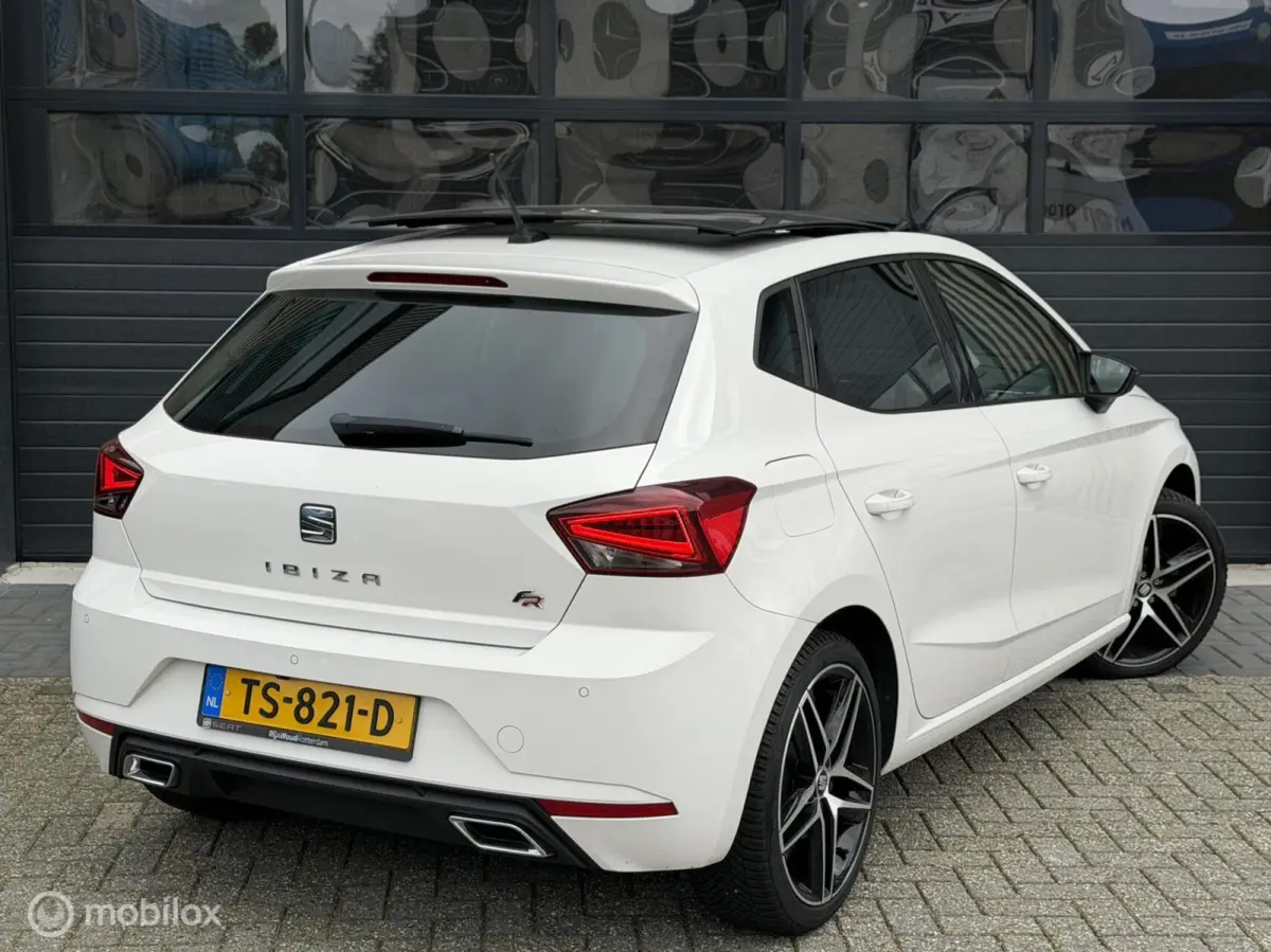 1.0 TSI FR Business Intense | LED | Pano | ACC