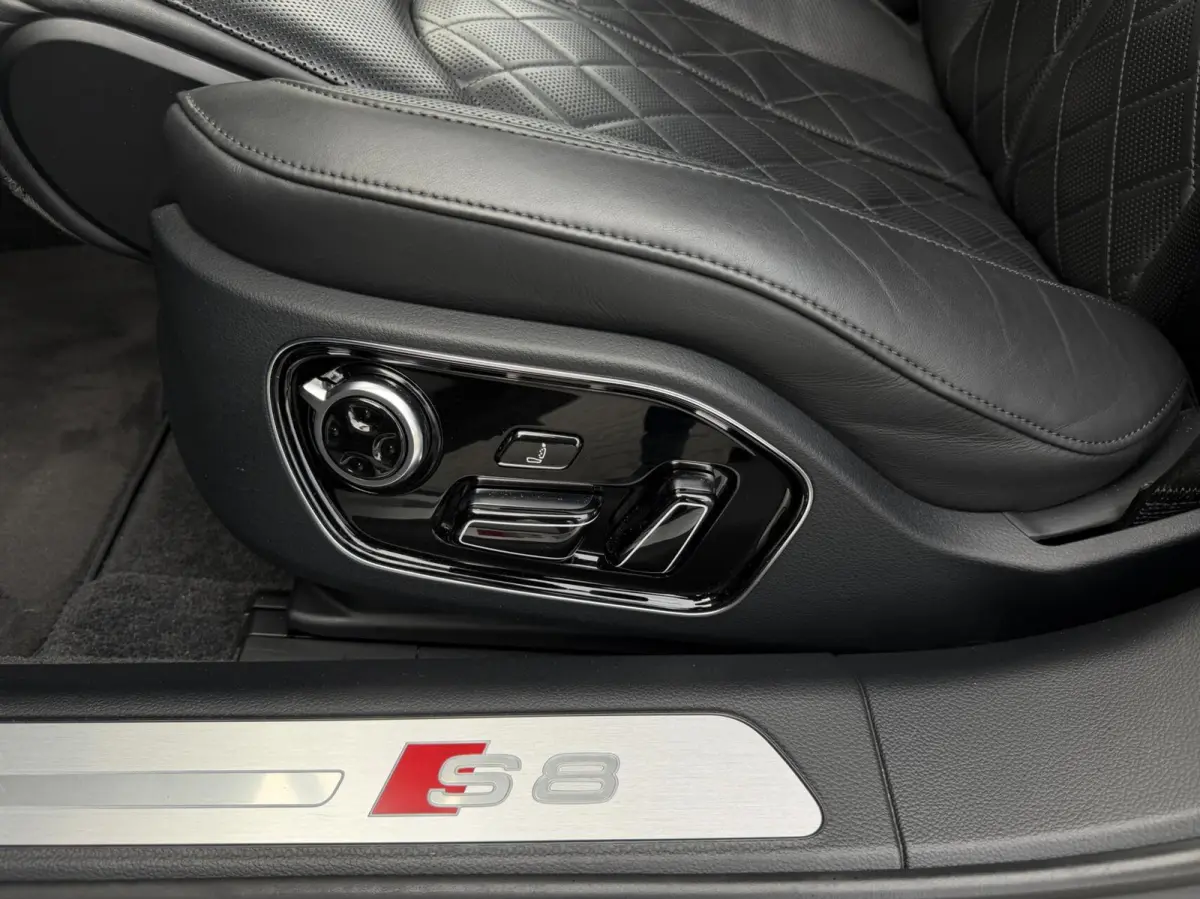4.0 TFSI Quattro Keramisch - Schuifdak - Led - B&O High End Audio - Nachtzicht