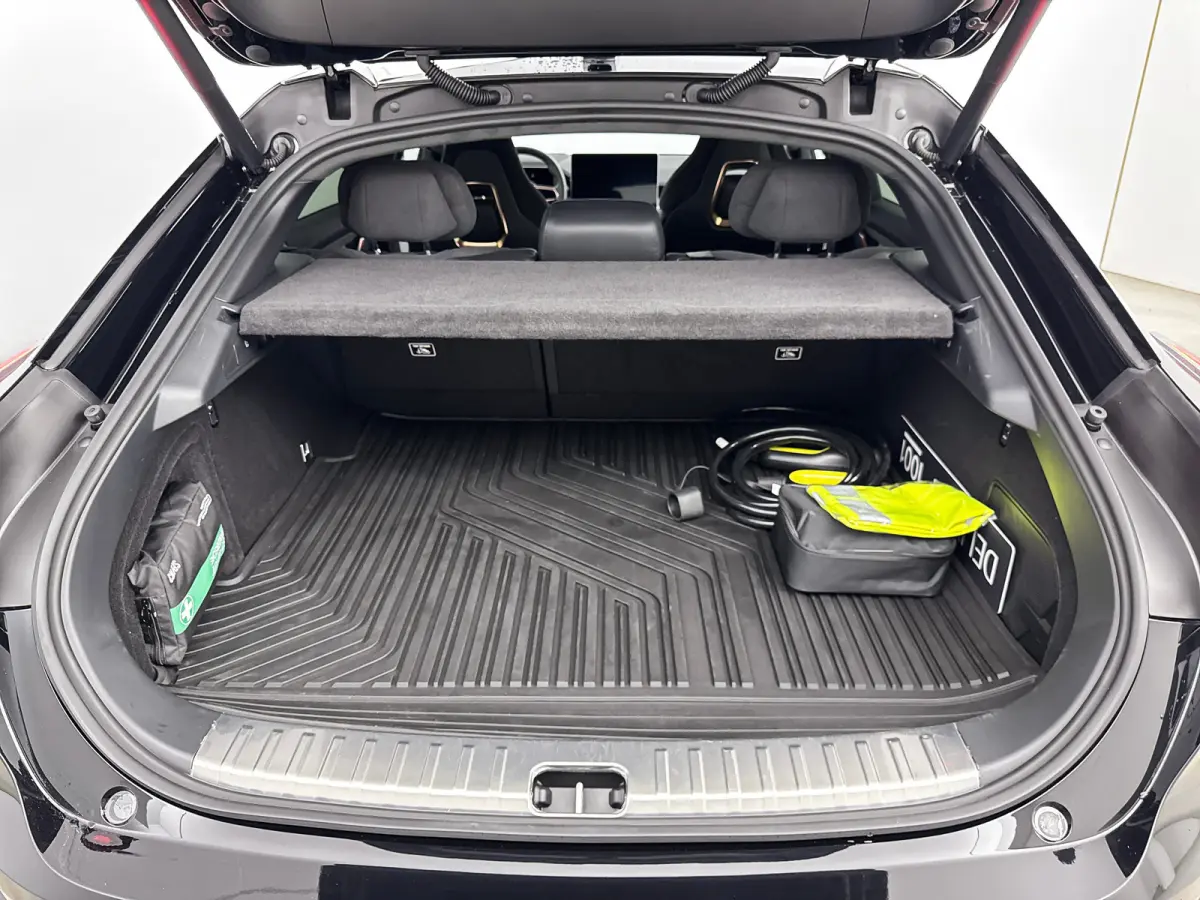 AWD Sport Edition 100 kWh | UNIEK | 22" | Panoramadak | Head-Up | Matrix LED | 360 Camera | Yamaha Audio |