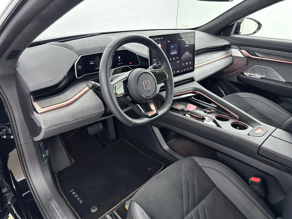 AWD Sport Edition 100 kWh | UNIEK | 22" | Panoramadak | Head-Up | Matrix LED | 360 Camera | Yamaha Audio |