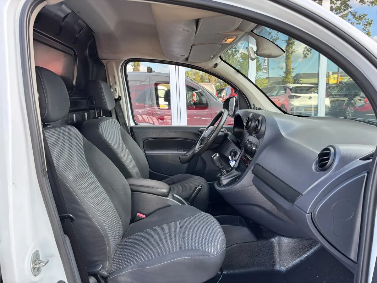 109 CDI Extra Lang | Trekhaak | Bluetooth | Cruise | Airco