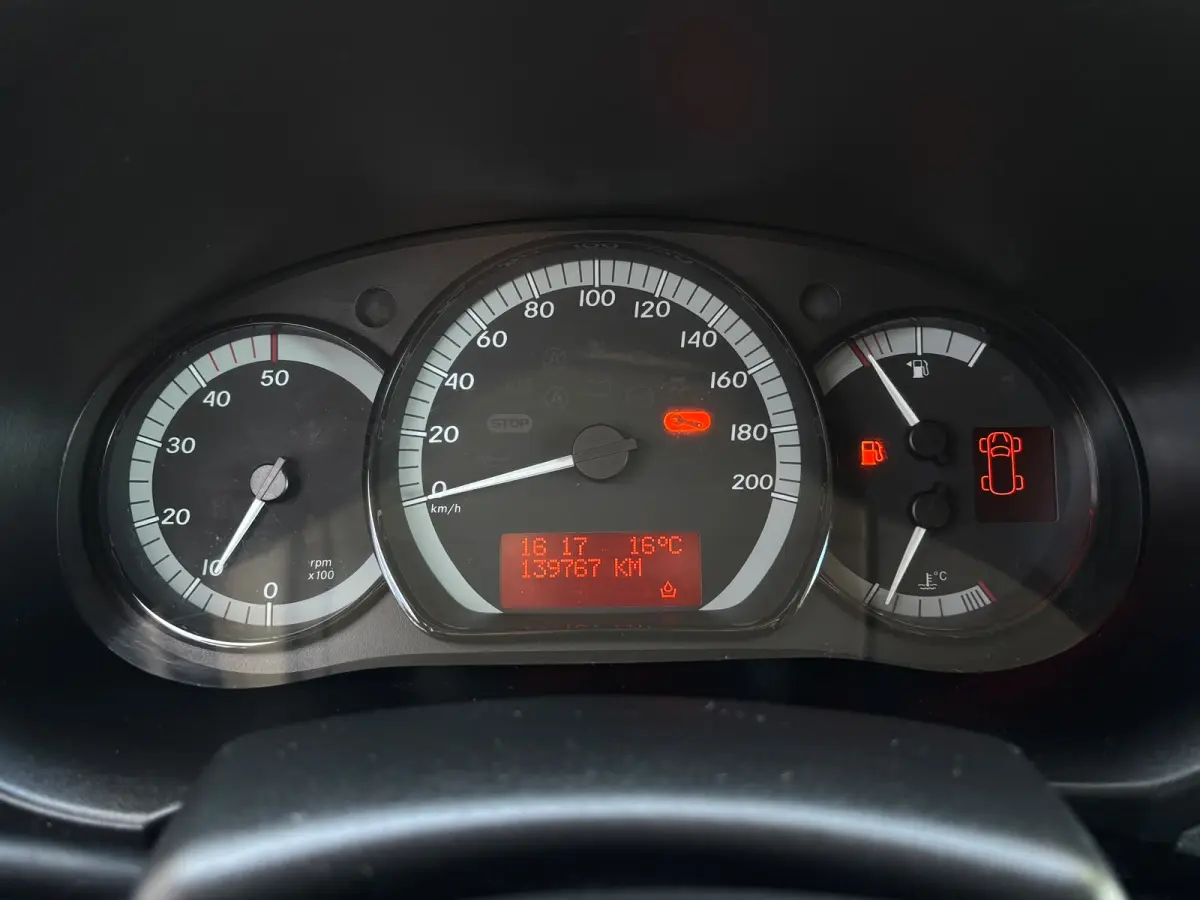 109 CDI Extra Lang | Trekhaak | Bluetooth | Cruise | Airco