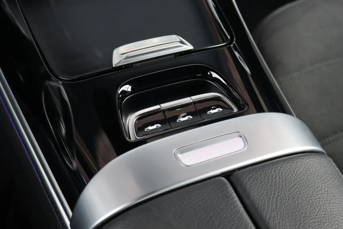 200 AMG Line | Distronic | Airscarf | Memory | Standkachel | Keyless Go | Cabriocomfortpakket | Verwarmd Stuurwiel | Camera |