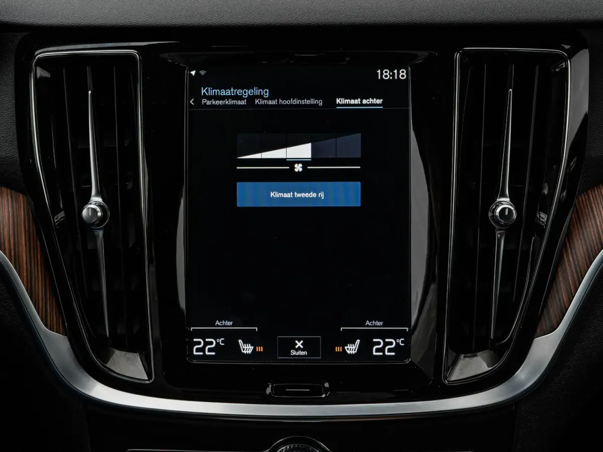 2.0 D4 Inscription | Panoramadak | Intellisafe Pro Line | 360 Camera | HUD |Standkachel | Harman/kardon | Leder | LED | Memory | 19" | Dealeronderhouden