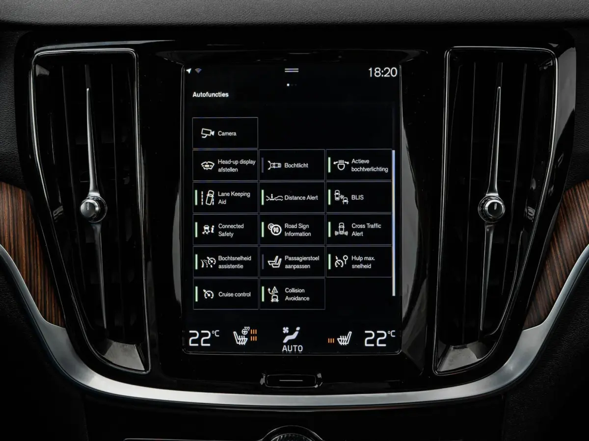 2.0 D4 Inscription | Panoramadak | Intellisafe Pro Line | 360 Camera | HUD |Standkachel | Harman/kardon | Leder | LED | Memory | 19" | Dealeronderhouden