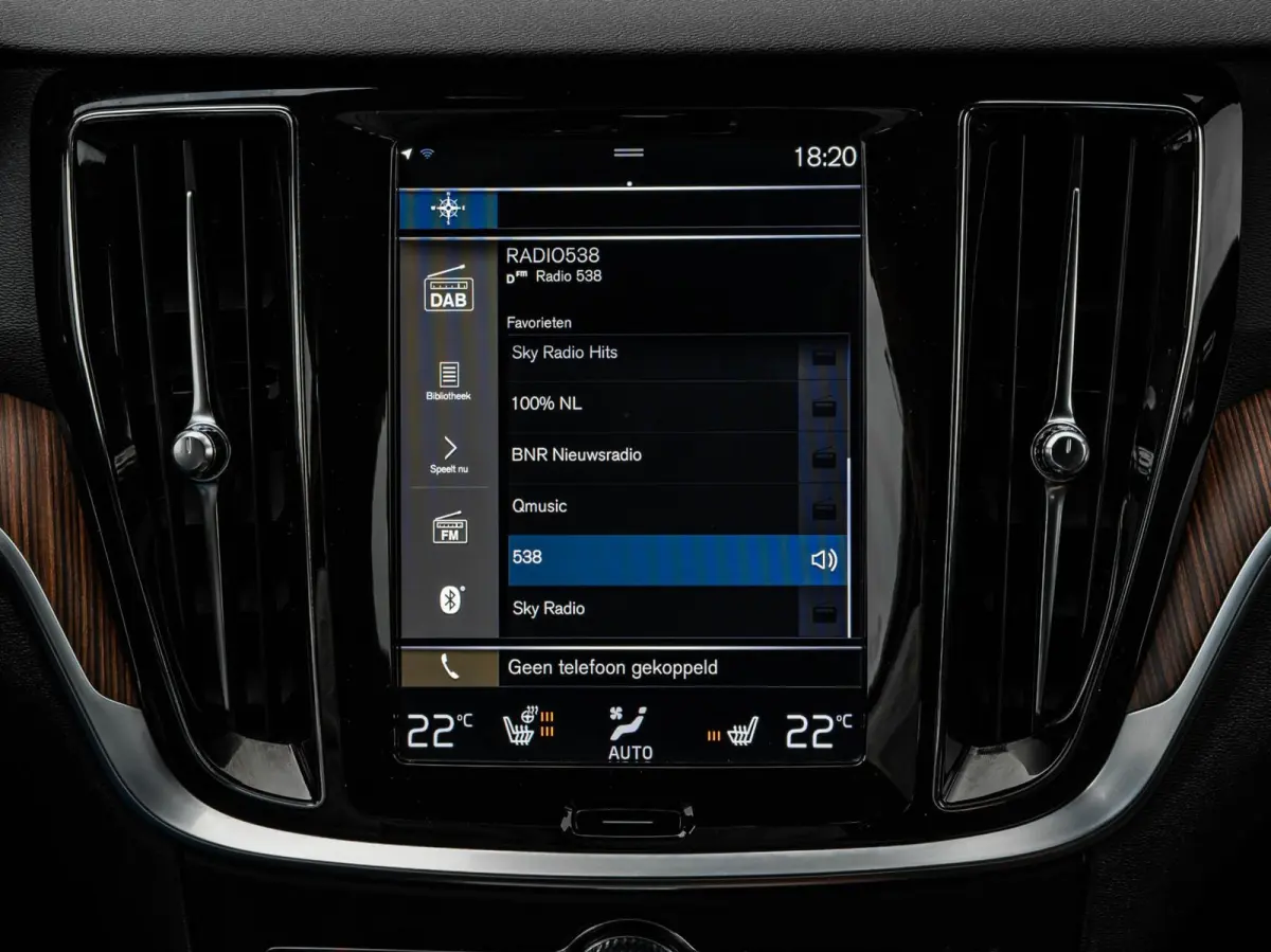 2.0 D4 Inscription | Panoramadak | Intellisafe Pro Line | 360 Camera | HUD |Standkachel | Harman/kardon | Leder | LED | Memory | 19" | Dealeronderhouden