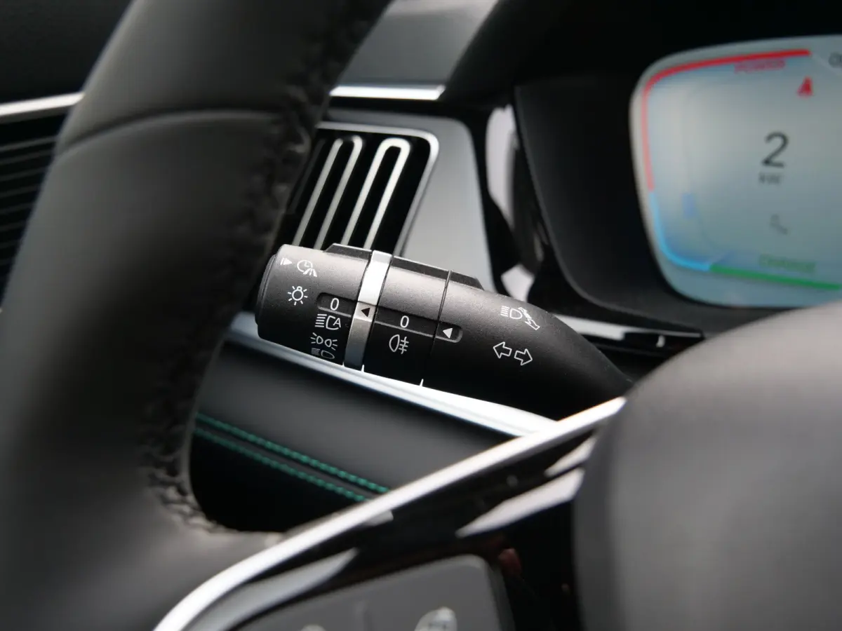 1.5 DM-i FWD Comfort 218 Pk 26,6 kWh PHEV Leder / Panoramadak / 125 km elektr. actieradius