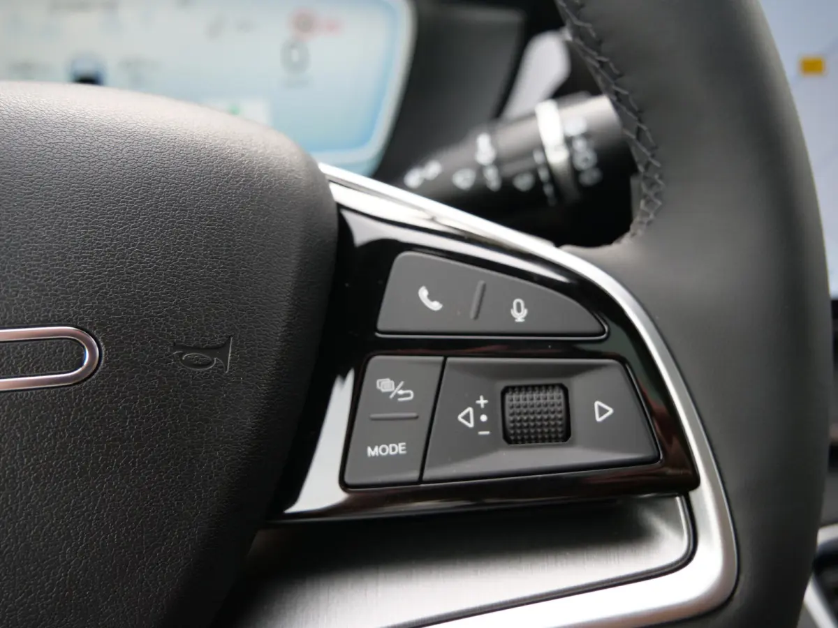 1.5 DM-i FWD Comfort 218 Pk 26,6 kWh PHEV Leder / Panoramadak / 125 km elektr. actieradius