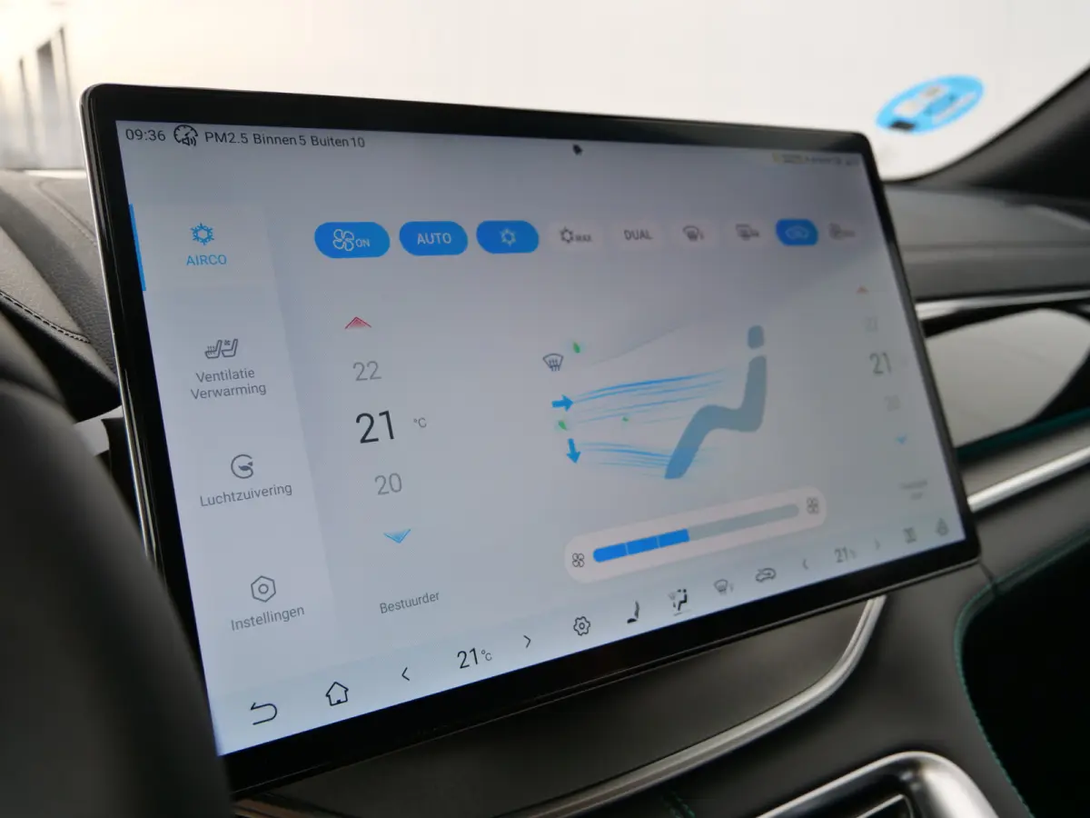 1.5 DM-i FWD Comfort 218 Pk 26,6 kWh PHEV Leder / Panoramadak / 125 km elektr. actieradius