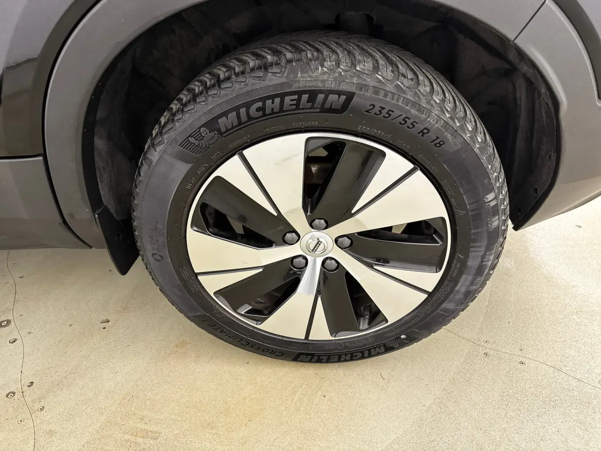 T4 Plus | 18" | Trekhaak | Harman Kardon | Elektr. verst. Stoelen | Stoel/Stuurverwarming | Adaptieve Cruise | BLIS | Keyless | Elektrische Achterklep | Parkeercamera