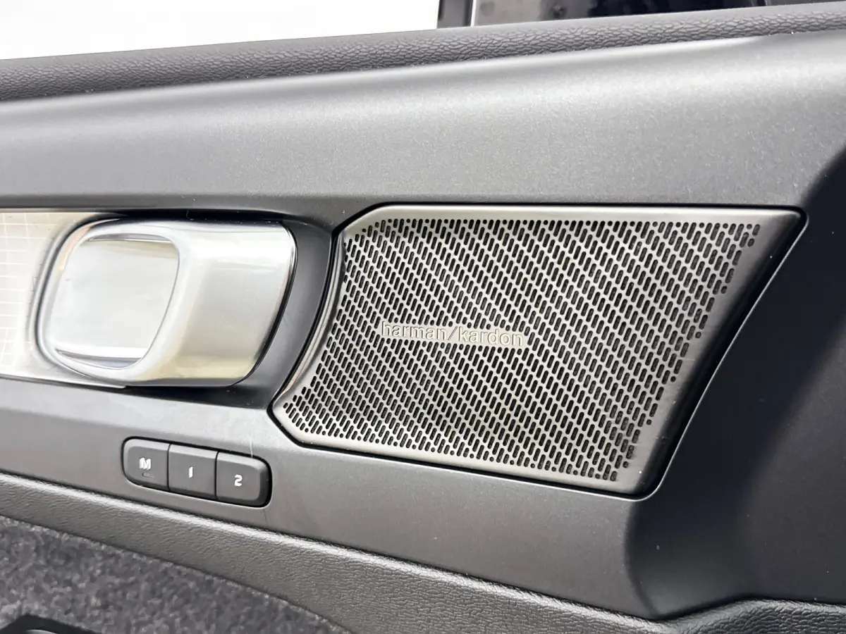 T4 Plus | 18" | Trekhaak | Harman Kardon | Elektr. verst. Stoelen | Stoel/Stuurverwarming | Adaptieve Cruise | BLIS | Keyless | Elektrische Achterklep | Parkeercamera