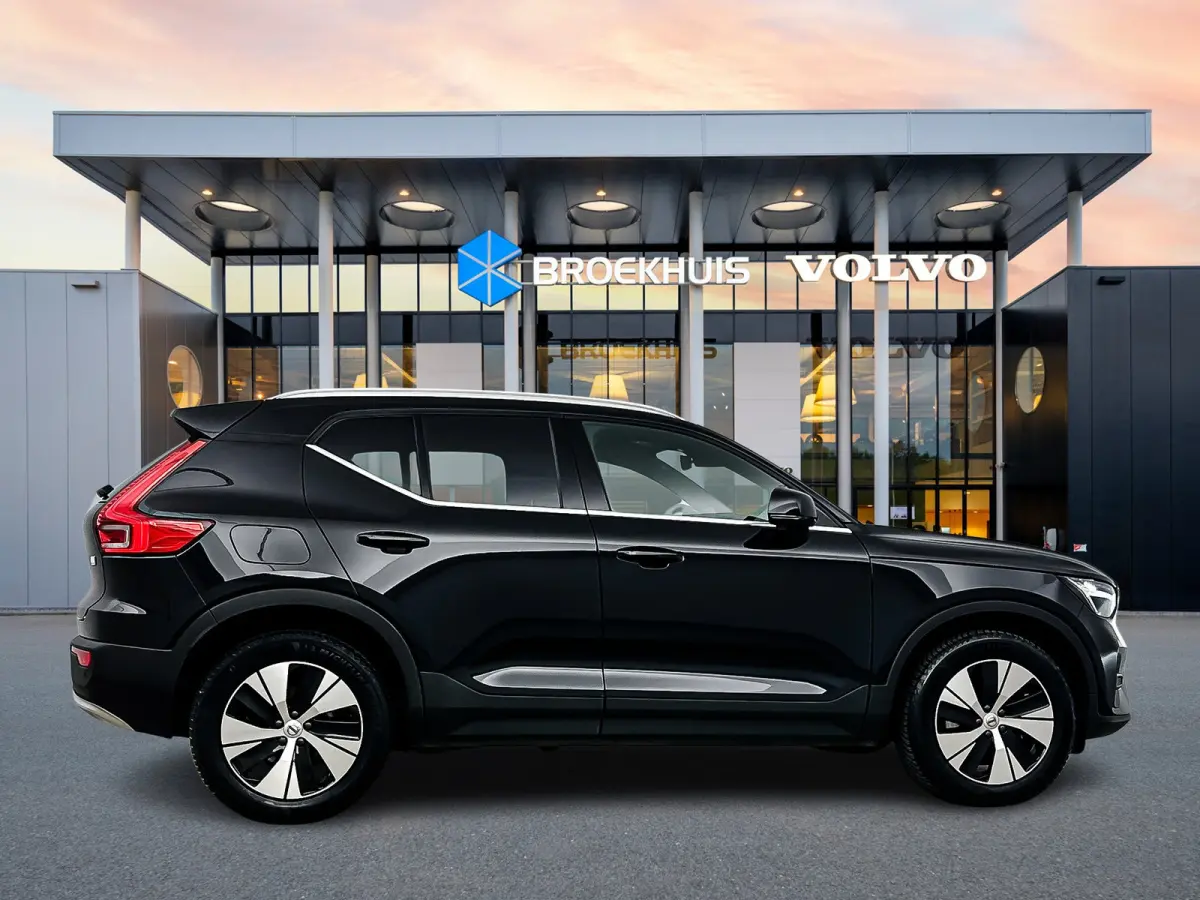 T4 Plus | 18" | Trekhaak | Harman Kardon | Elektr. verst. Stoelen | Stoel/Stuurverwarming | Adaptieve Cruise | BLIS | Keyless | Elektrische Achterklep | Parkeercamera