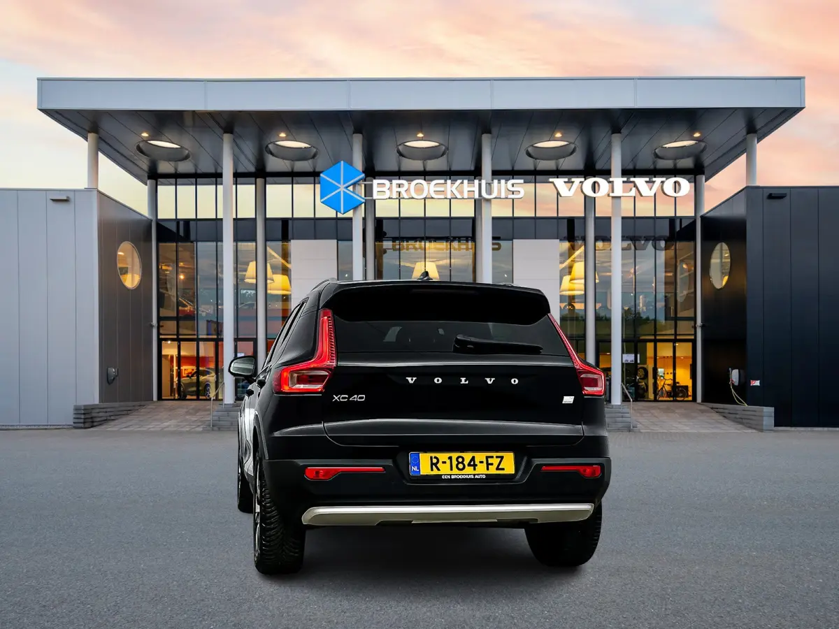 T4 Plus | 18" | Trekhaak | Harman Kardon | Elektr. verst. Stoelen | Stoel/Stuurverwarming | Adaptieve Cruise | BLIS | Keyless | Elektrische Achterklep | Parkeercamera