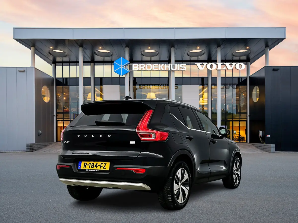 T4 Plus | 18" | Trekhaak | Harman Kardon | Elektr. verst. Stoelen | Stoel/Stuurverwarming | Adaptieve Cruise | BLIS | Keyless | Elektrische Achterklep | Parkeercamera