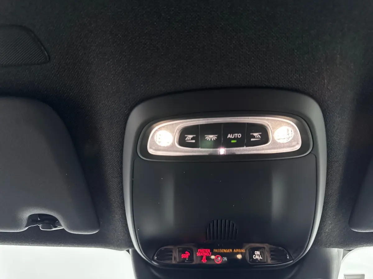 T4 Plus | 18" | Trekhaak | Harman Kardon | Elektr. verst. Stoelen | Stoel/Stuurverwarming | Adaptieve Cruise | BLIS | Keyless | Elektrische Achterklep | Parkeercamera