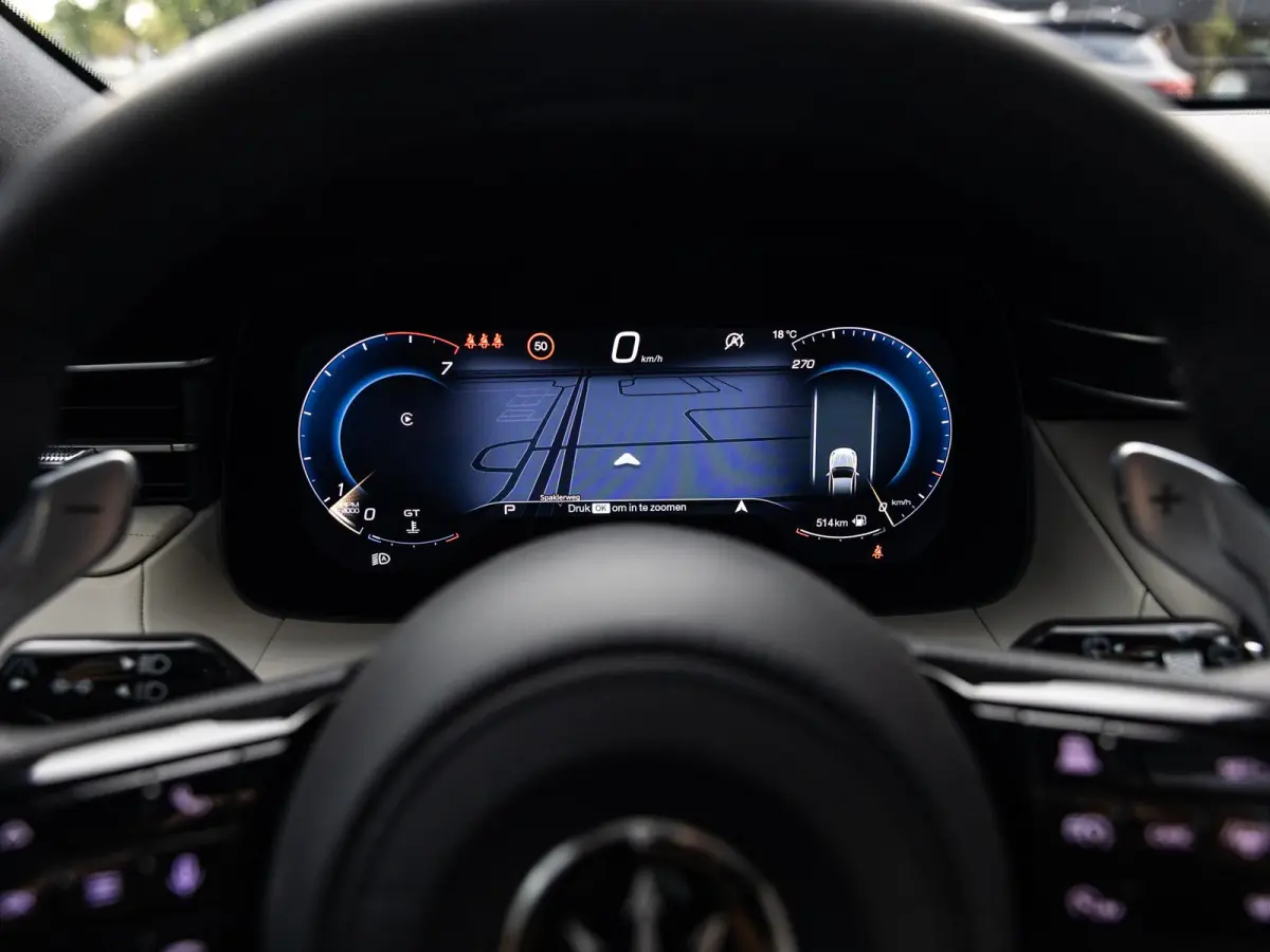2.0 MHEV Modena | 330pk | panoramadak | 360 camera | sonus faber geluid systeem