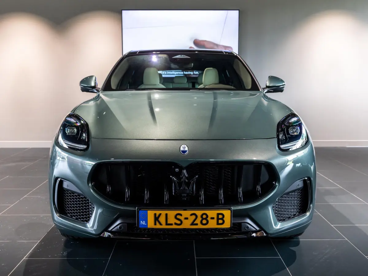 2.0 MHEV Modena | 330pk | panoramadak | 360 camera | sonus faber geluid systeem
