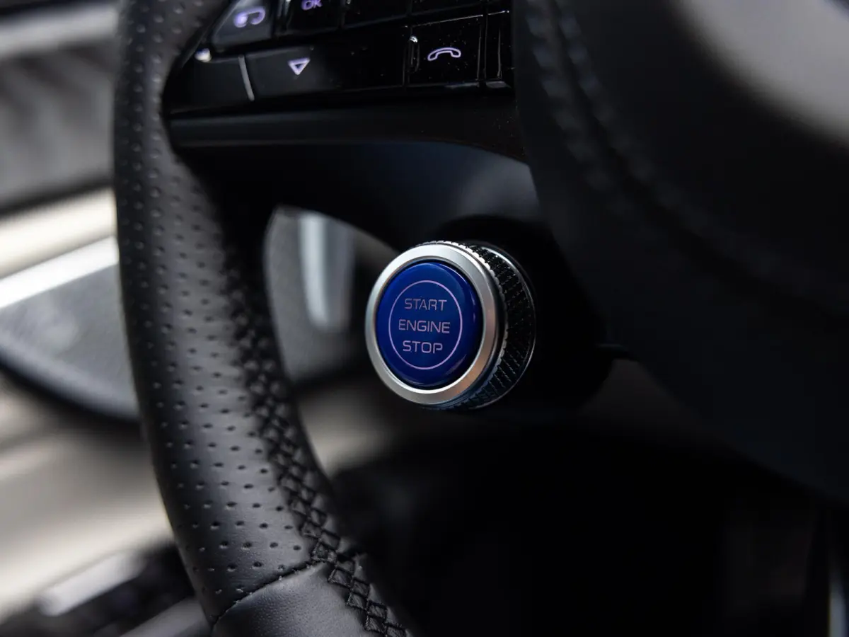 2.0 MHEV Modena | 330pk | panoramadak | 360 camera | sonus faber geluid systeem