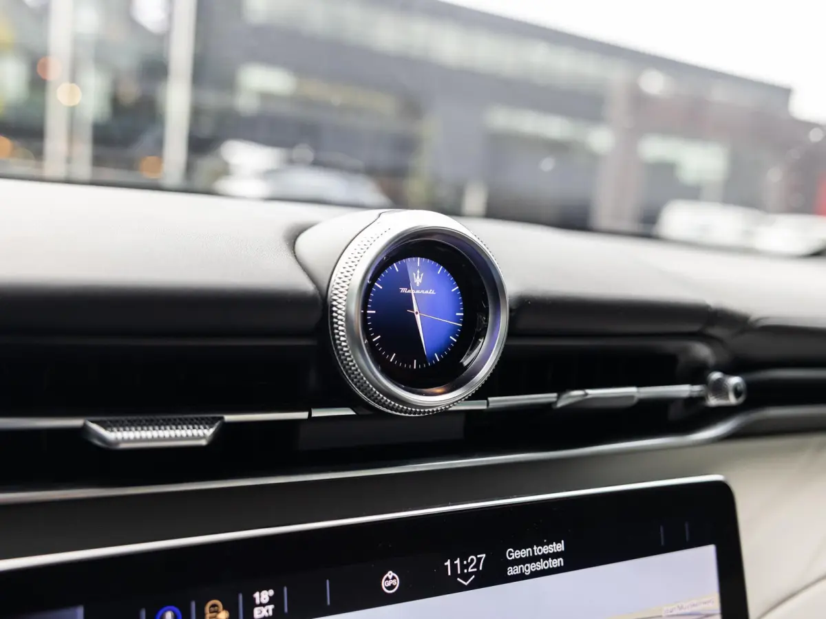 2.0 MHEV Modena | 330pk | panoramadak | 360 camera | sonus faber geluid systeem
