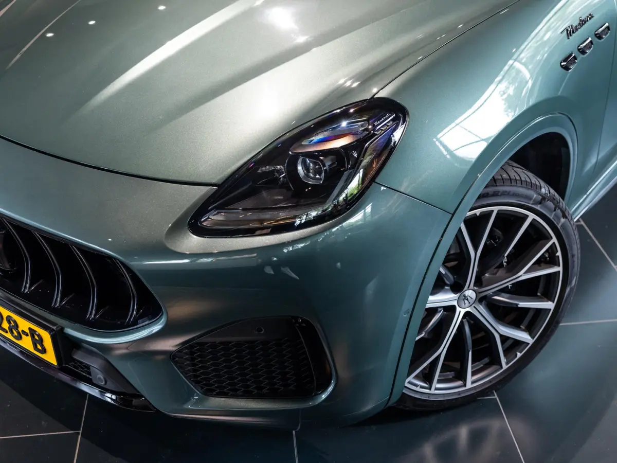 2.0 MHEV Modena | 330pk | panoramadak | 360 camera | sonus faber geluid systeem