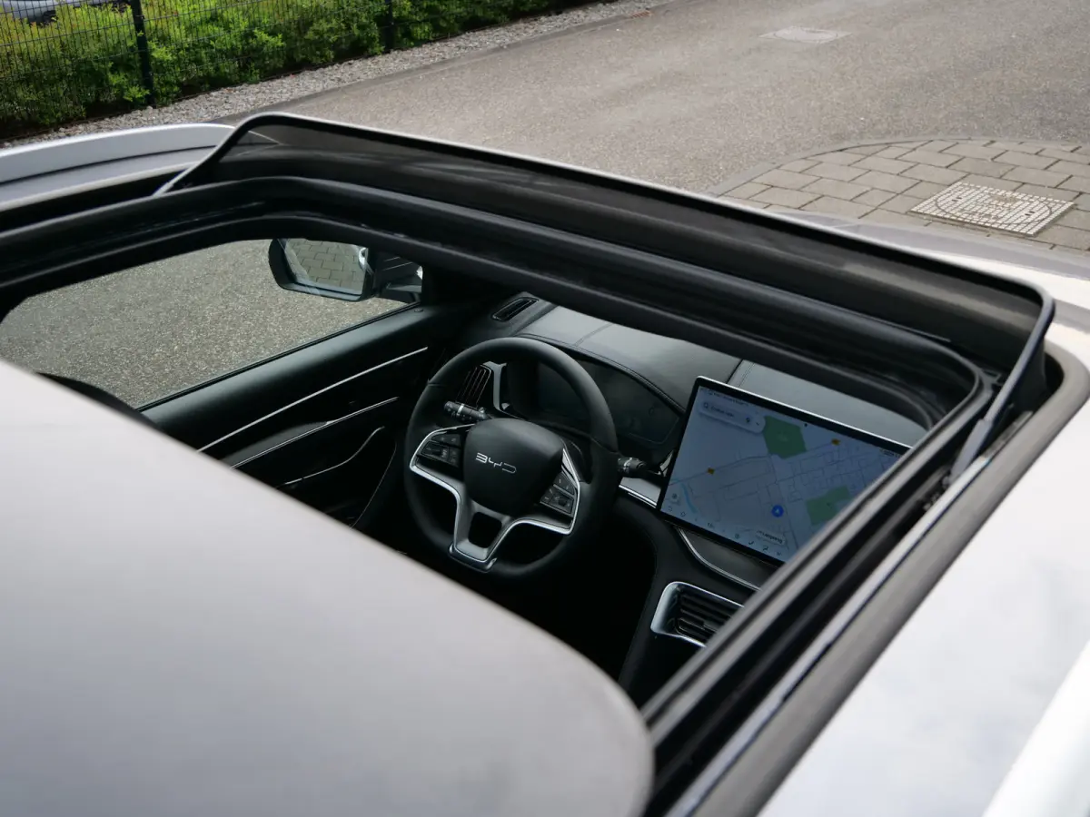 1.5 DM-i FWD Comfort 218 Pk 26,6 kWh PHEV Leder / Panoramadak / 125 km elektr. actieradius