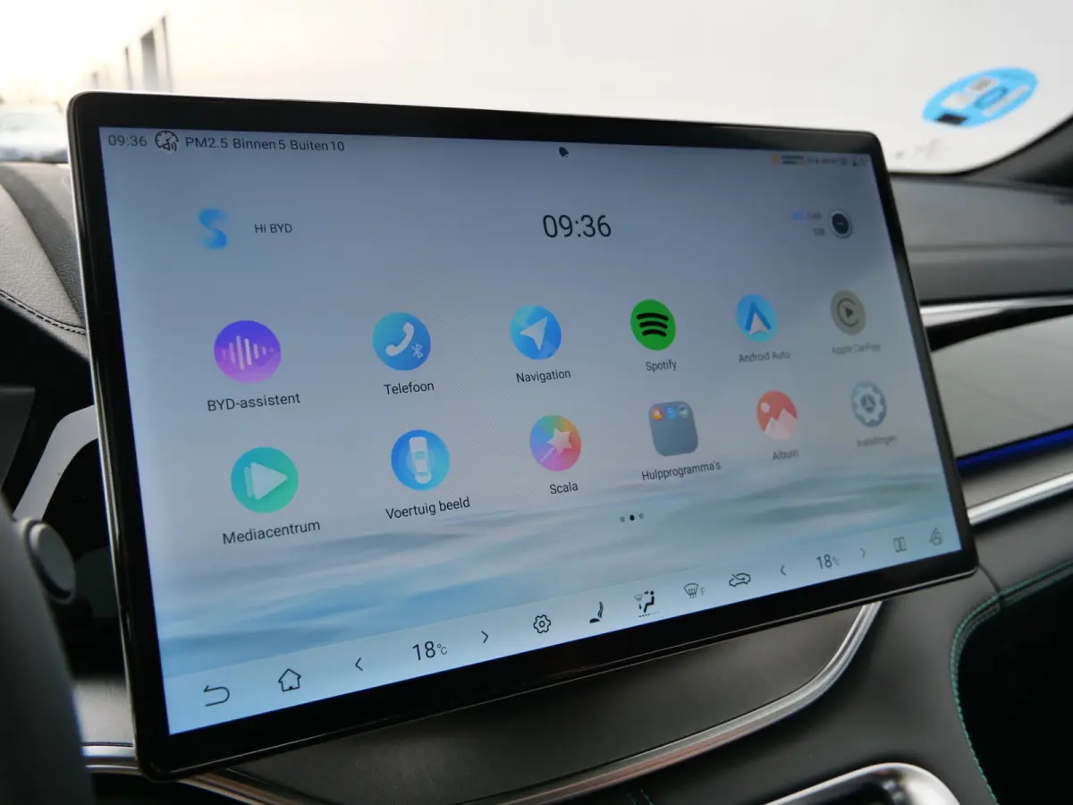 1.5 DM-i FWD Comfort 218 Pk 26,6 kWh PHEV Leder / Panoramadak / 125 km elektr. actieradius