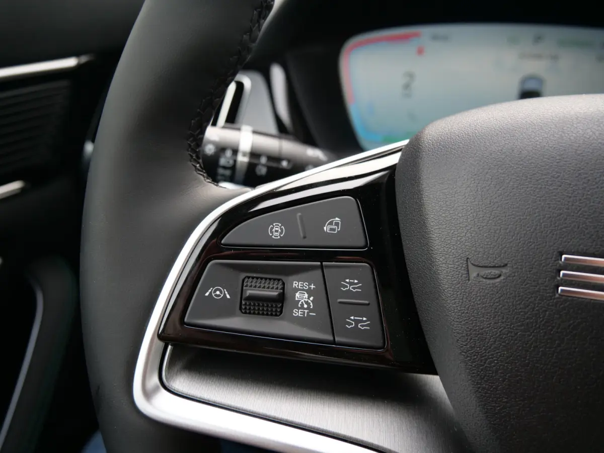 1.5 DM-i FWD Comfort 218 Pk 26,6 kWh PHEV Leder / Panoramadak / 125 km elektr. actieradius