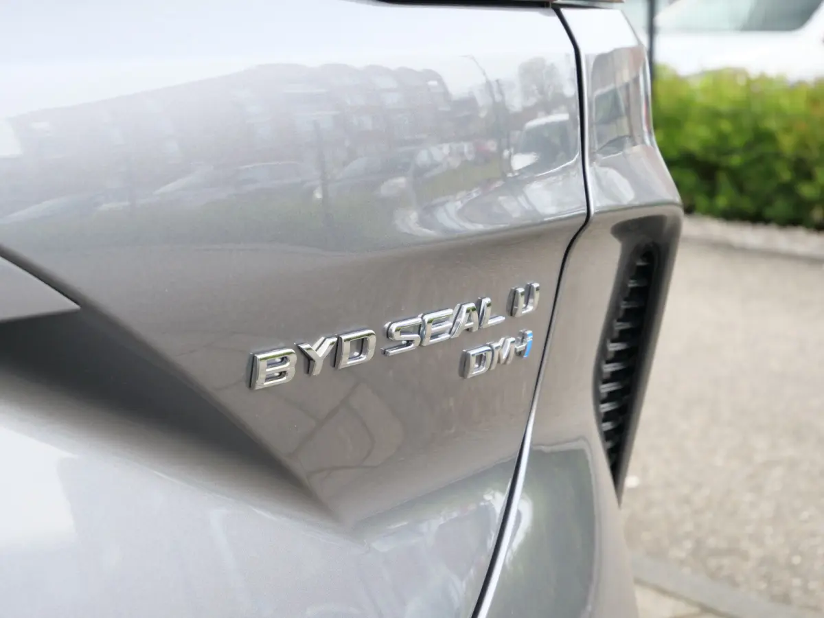 1.5 DM-i FWD Comfort 218 Pk 26,6 kWh PHEV Leder / Panoramadak / 125 km elektr. actieradius