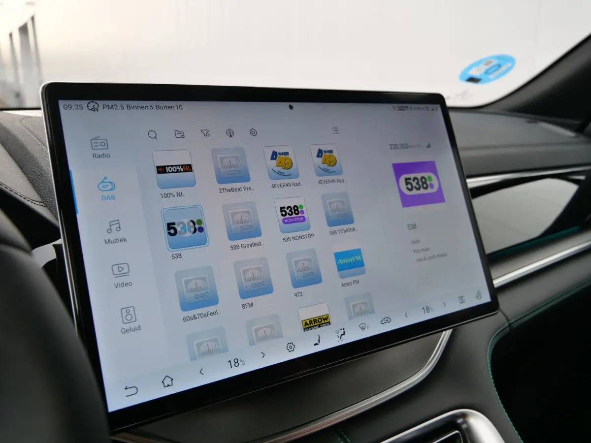 1.5 DM-i FWD Comfort 218 Pk 26,6 kWh PHEV Leder / Panoramadak / 125 km elektr. actieradius