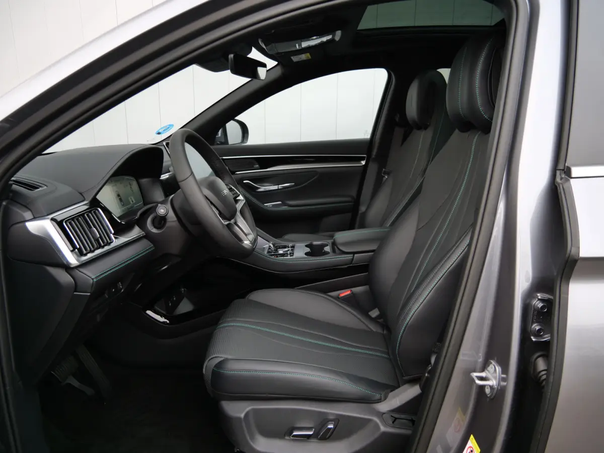 1.5 DM-i FWD Comfort 218 Pk 26,6 kWh PHEV Leder / Panoramadak / 125 km elektr. actieradius
