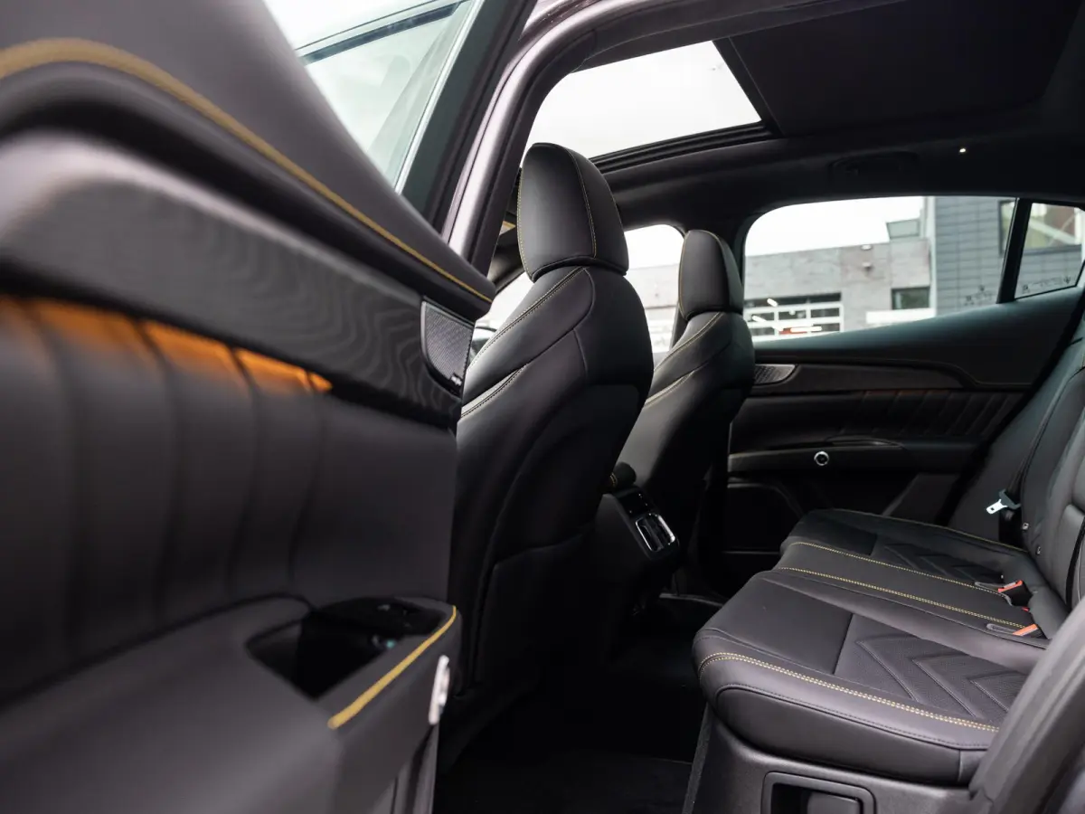 AWD Folgore 105kWh | 550pk | panoramadak | 360 camera | sonus faber geluid systeem