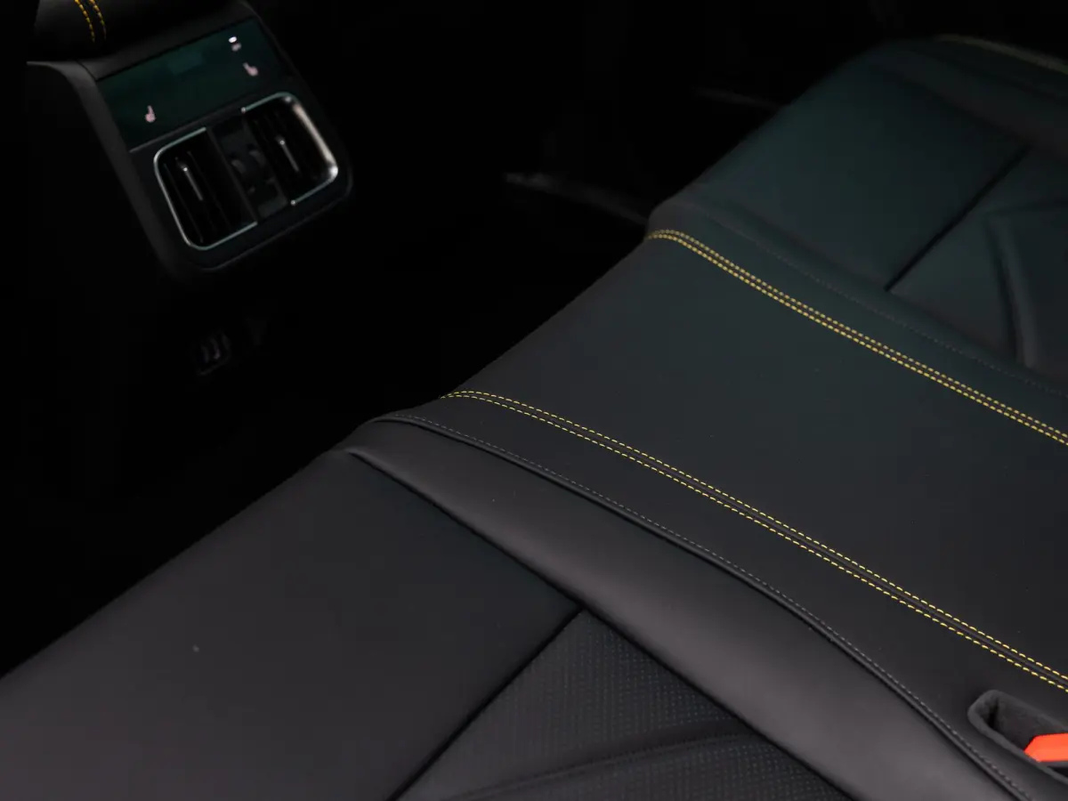 AWD Folgore 105kWh | 550pk | panoramadak | 360 camera | sonus faber geluid systeem
