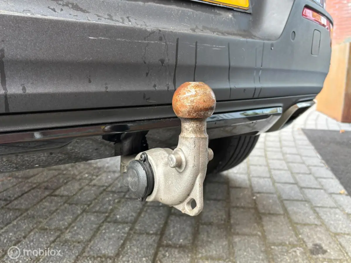 2.0 D4 AWD R-Design | Automaat | Schuif/kanteldak | Uitklapbare Trekhaak met 2100Kg trekgewicht!