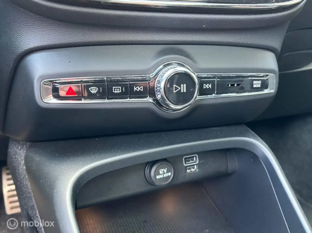 2.0 D4 AWD R-Design | Automaat | Schuif/kanteldak | Uitklapbare Trekhaak met 2100Kg trekgewicht!