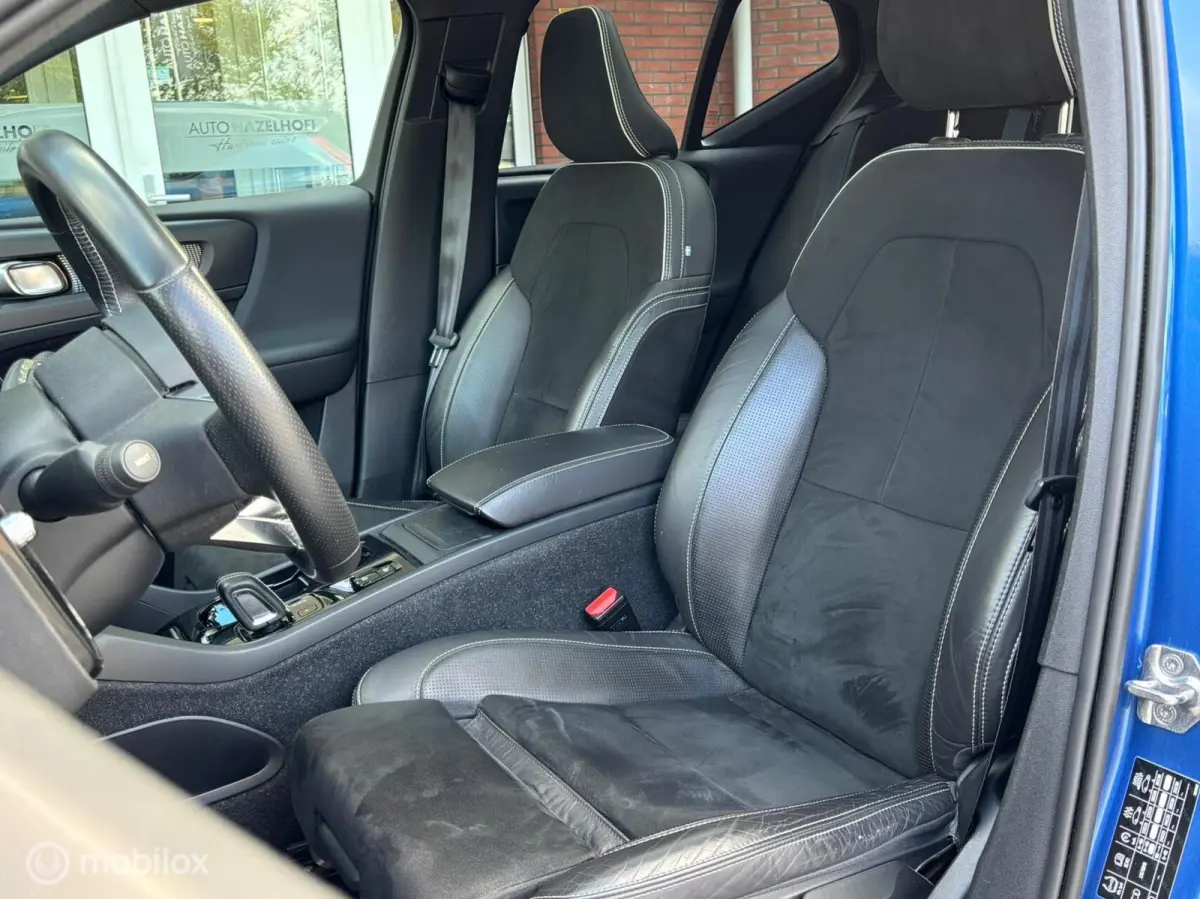 2.0 D4 AWD R-Design | Automaat | Schuif/kanteldak | Uitklapbare Trekhaak met 2100Kg trekgewicht!